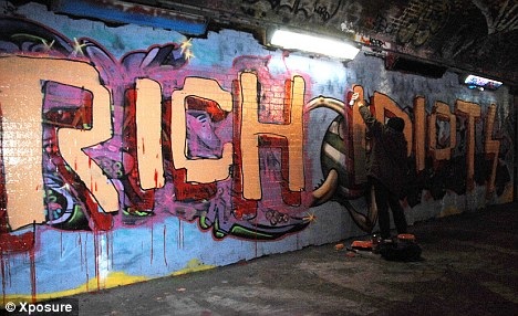 Rich Idiots, graffiti, Ironlak