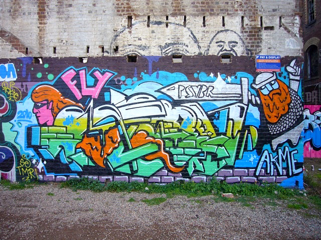 Fact, Bolts, Ozone, Aeon, Flies, Dubiz, Fuck1, Rolk, Ikool, Skary, Kube, Pluto, Pawk, Tres, Histo, graffiti, Ironlak