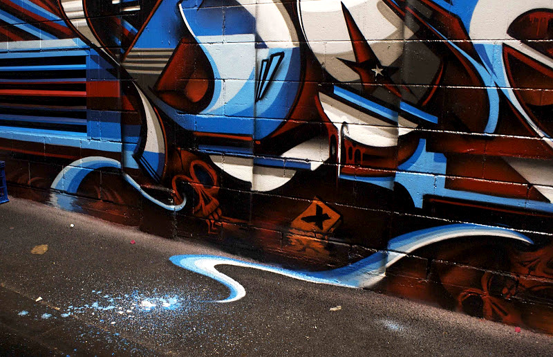 Croft Alley, DOES, graffiti, Ironlak