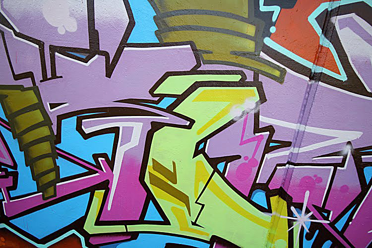 Tues, Linz, graffiti, Ironlak