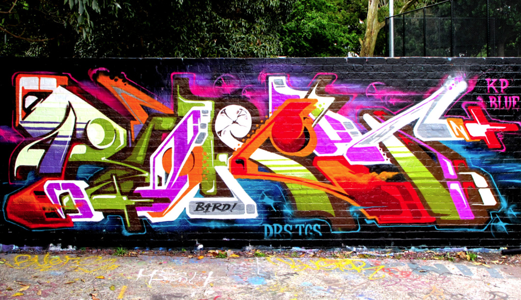 Roach, graffiti, Ironlak