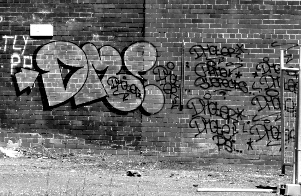 DMOTE, graffiti, Ironlak