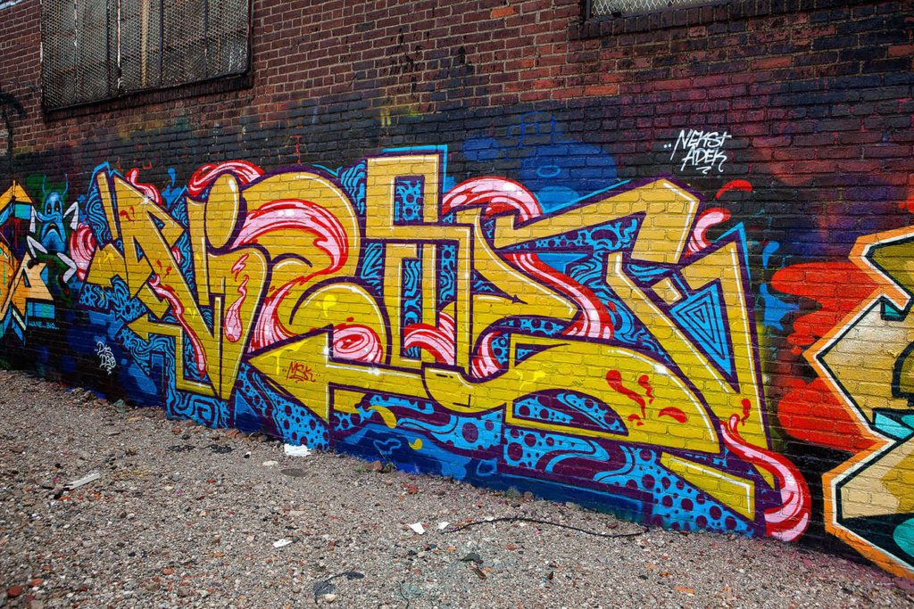 Bates, Teiser, Does, Nash, Pose, Vans the Omega, Tues, Vizie, Enue and Kems, graffiti, Ironlak