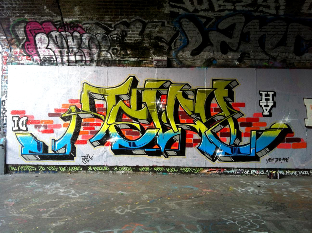 RELAY, London, graffiti, ironlak