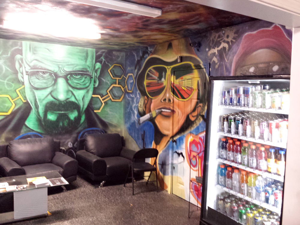 Day-Day’s smoke shop, Santa Ana, Ironlak