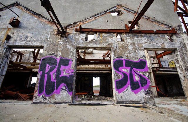 Spray Beast, PHAT1, graffiti, Ironlak