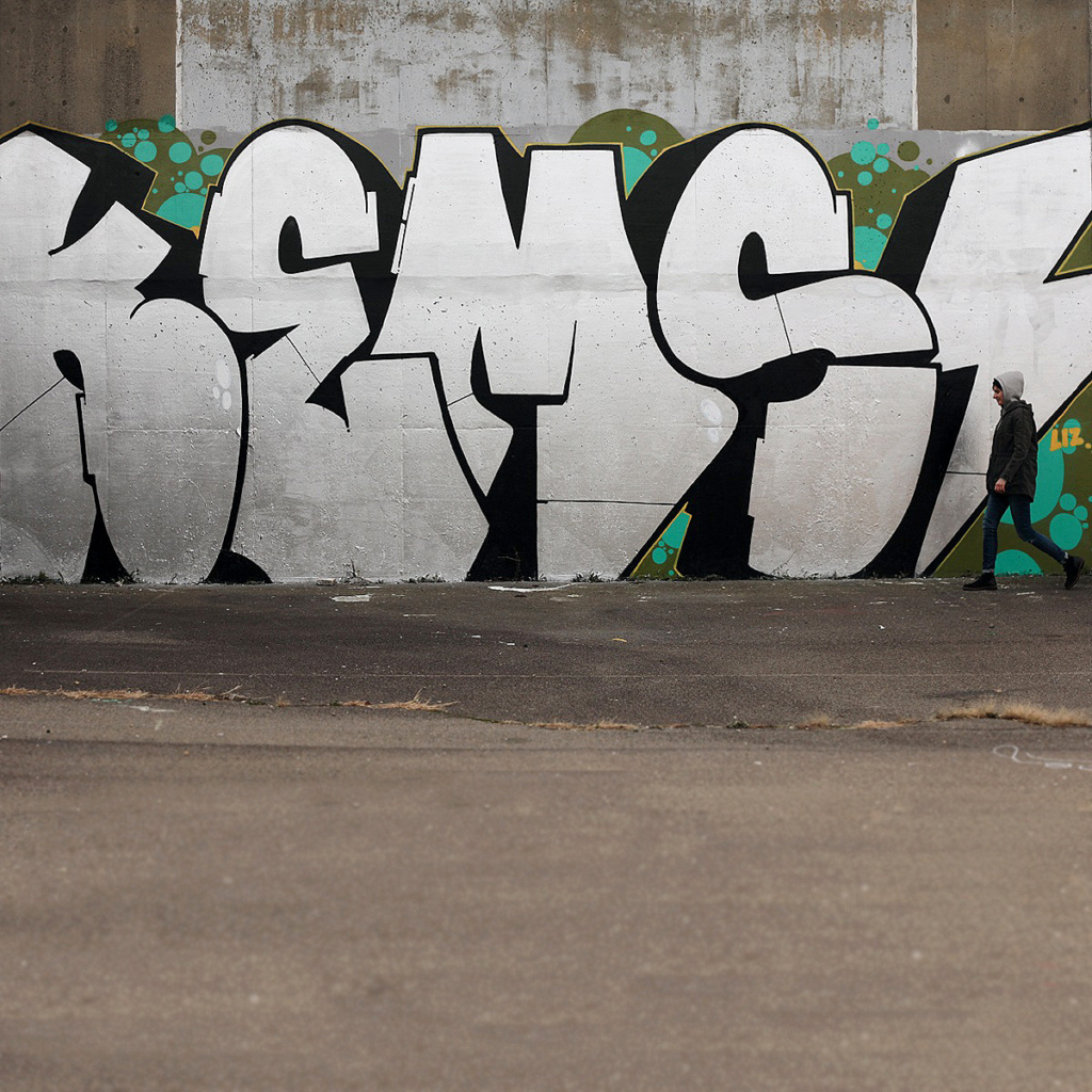 Kems, graffiti, ironlak