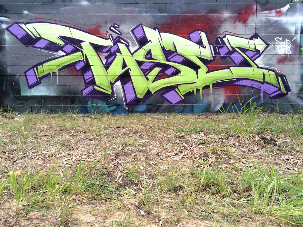 TUESY, graffiti, ironlak