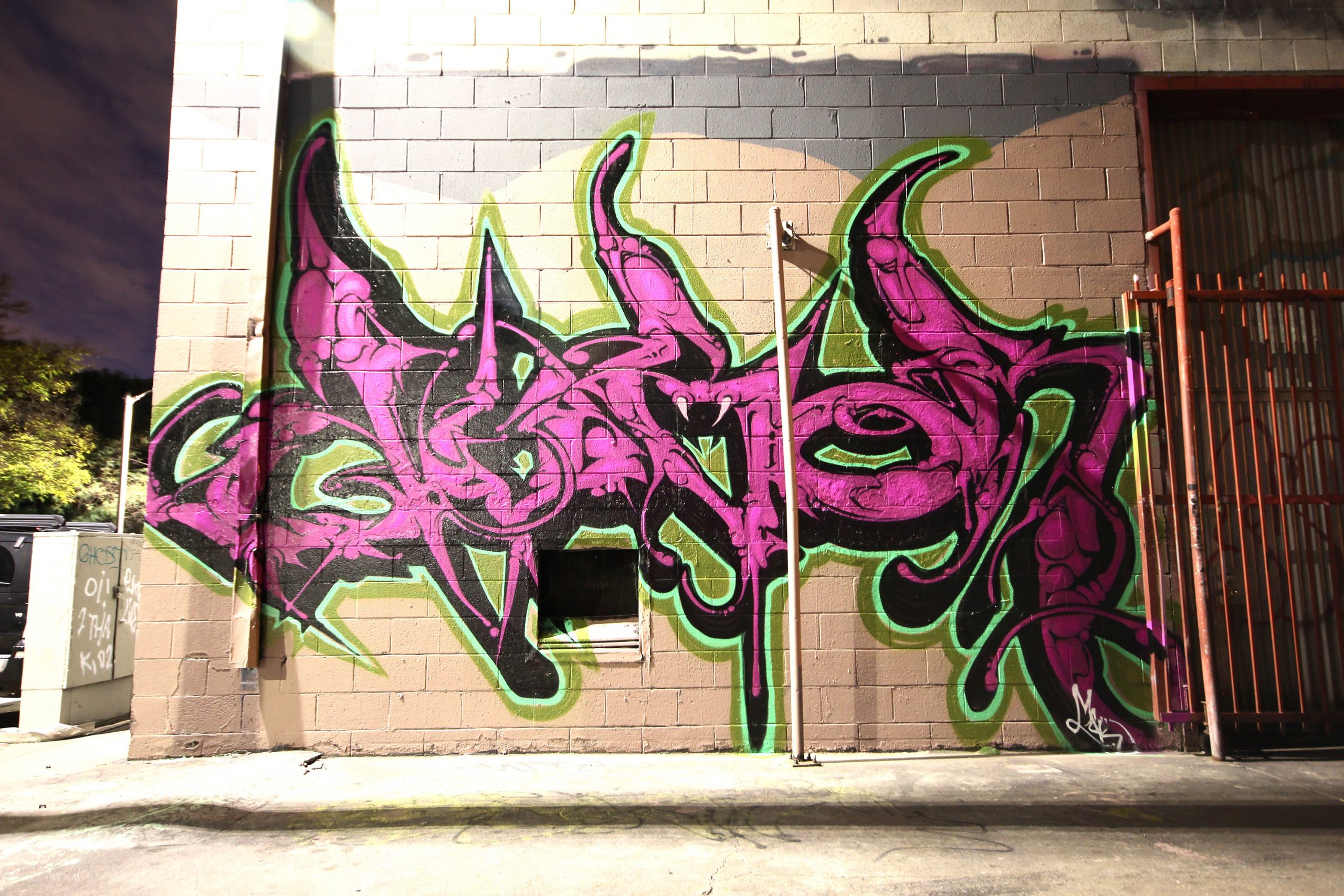 Augor MSK Ironlak Graffiti