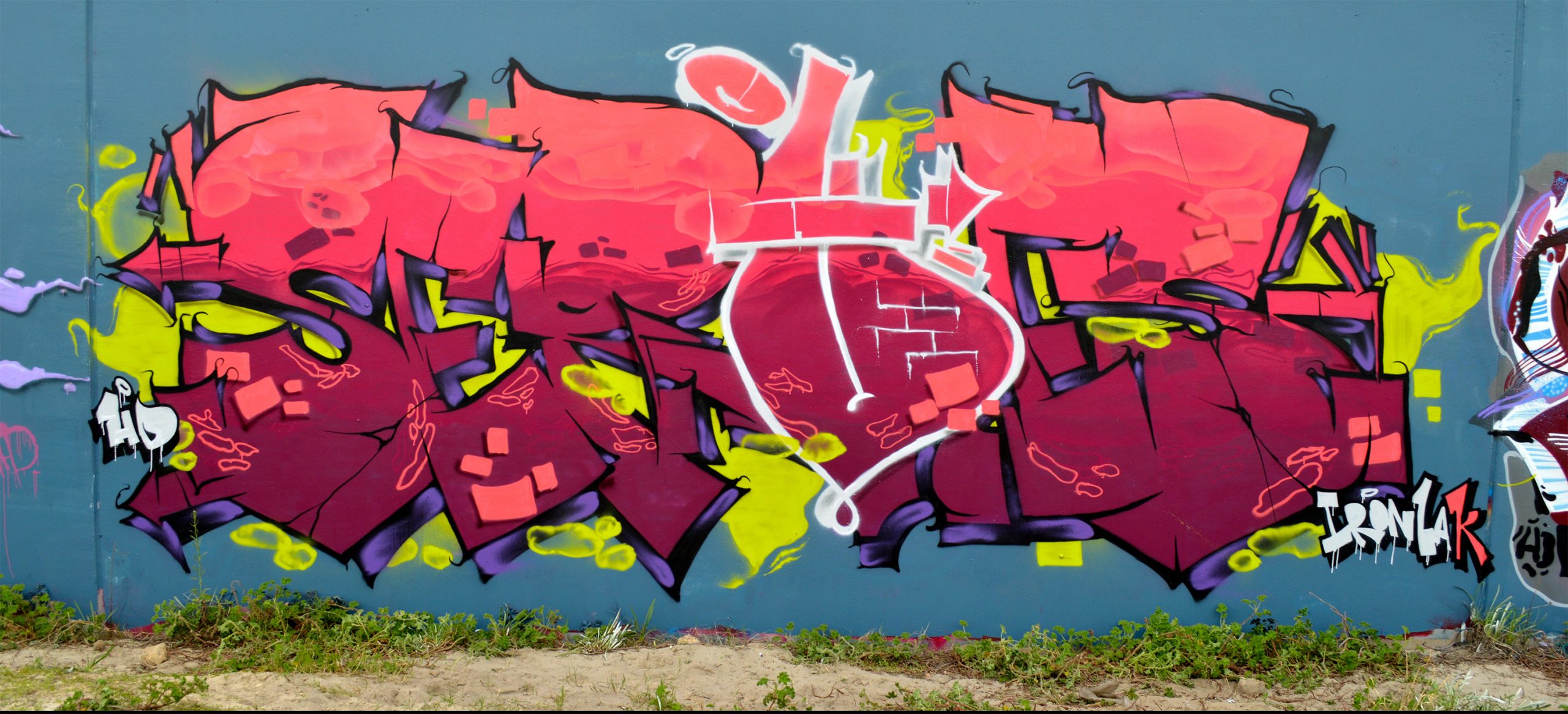 Ironlak Graffiti Serves
