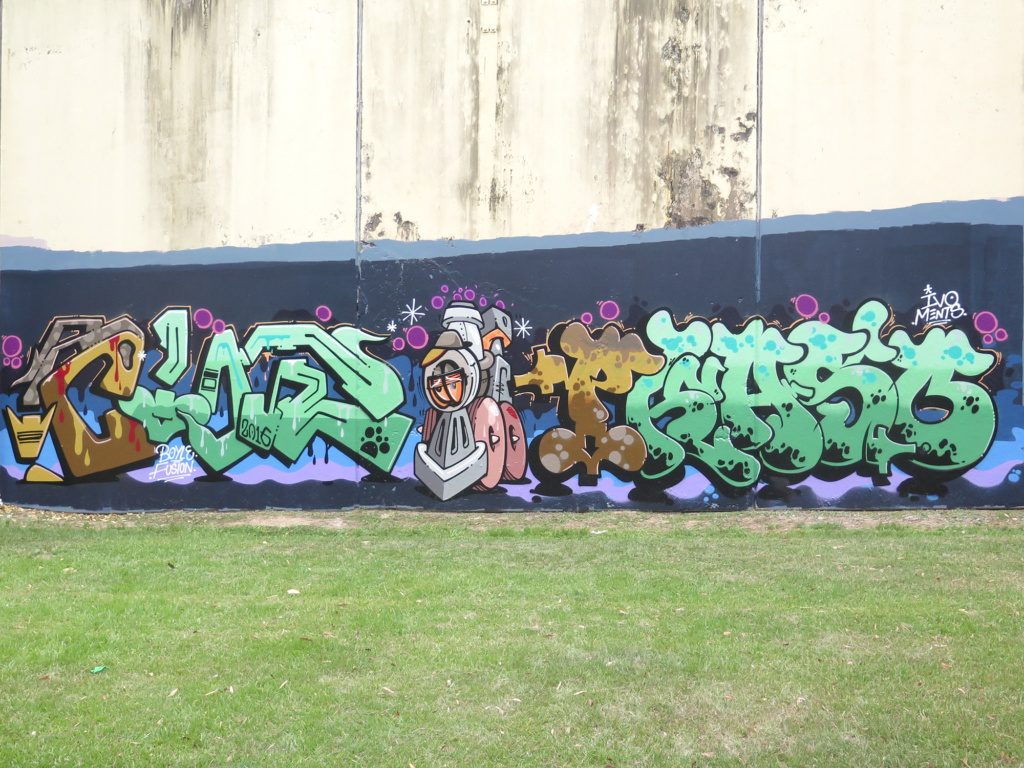 Close Pkaso graffiti Ironlak