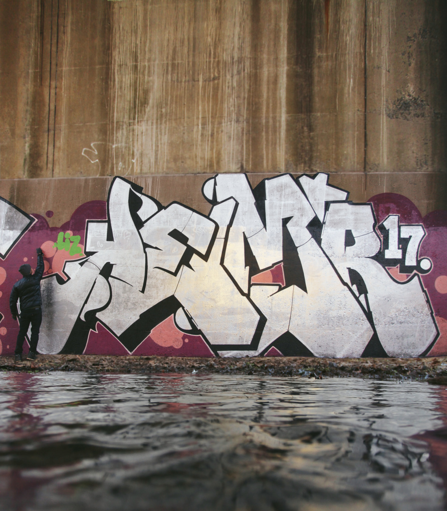KEMS Chrome Ironlak graffiti