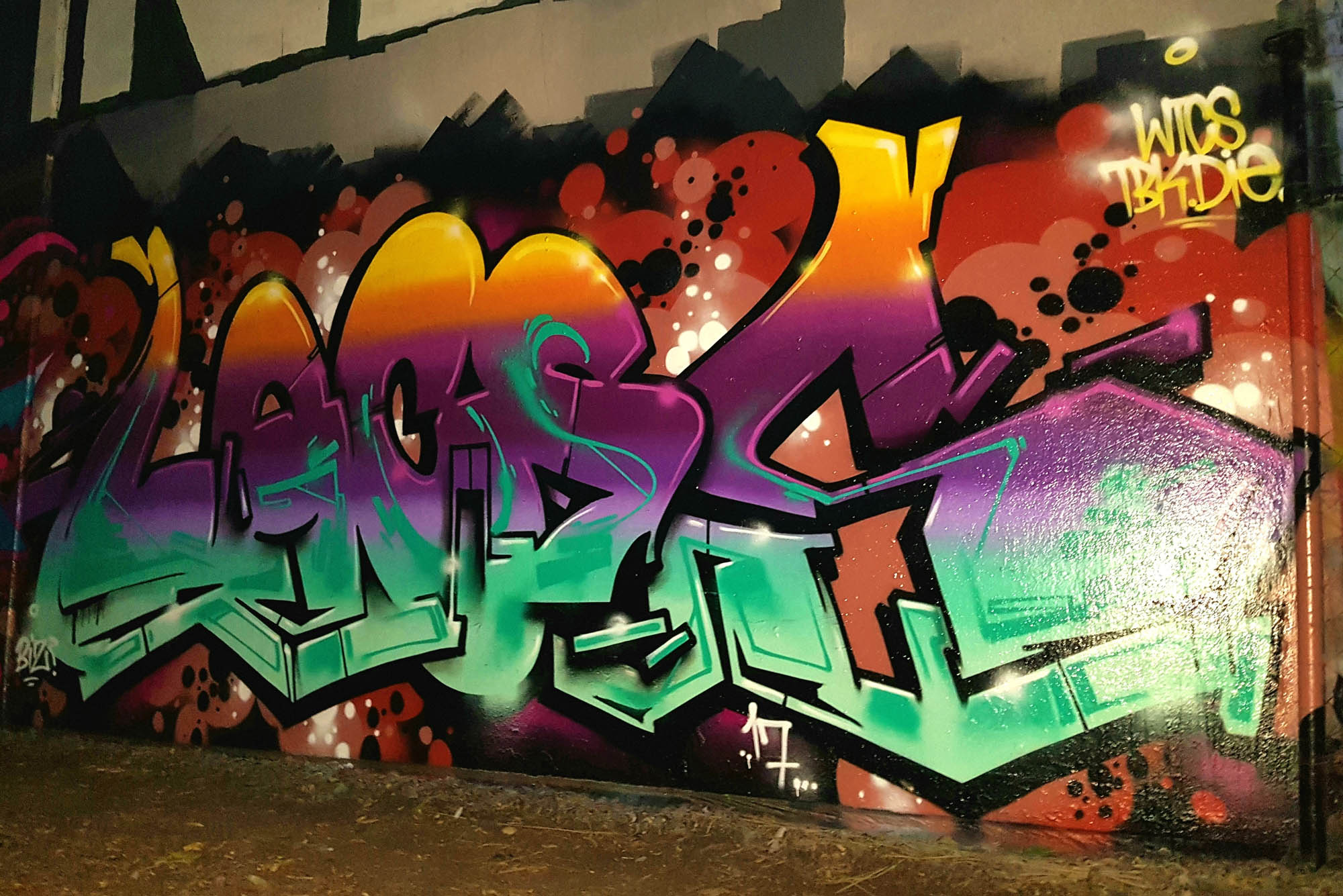 Meks Ironlak Graffiti