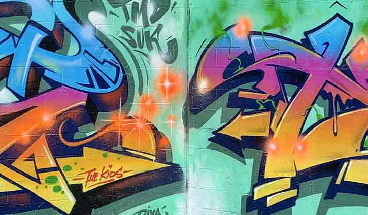 TUES & PHAT1 Paint in Auckland